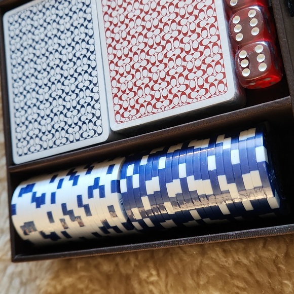 Awesome NWOT Coach Poker Set In Storage Chest 🎲♣️♠️ - Picture 12 of 15